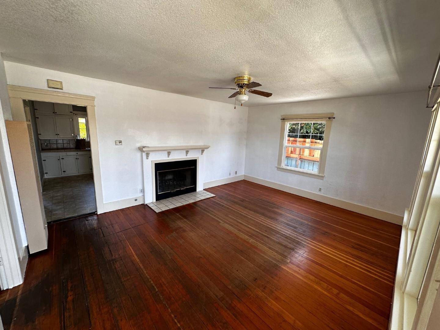 Watsonville, CA 95076,515 Mckenzie AVE
