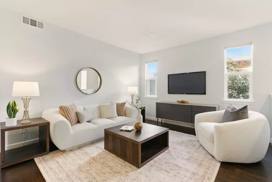 949 Indian Wells AVE, Sunnyvale, CA 94085