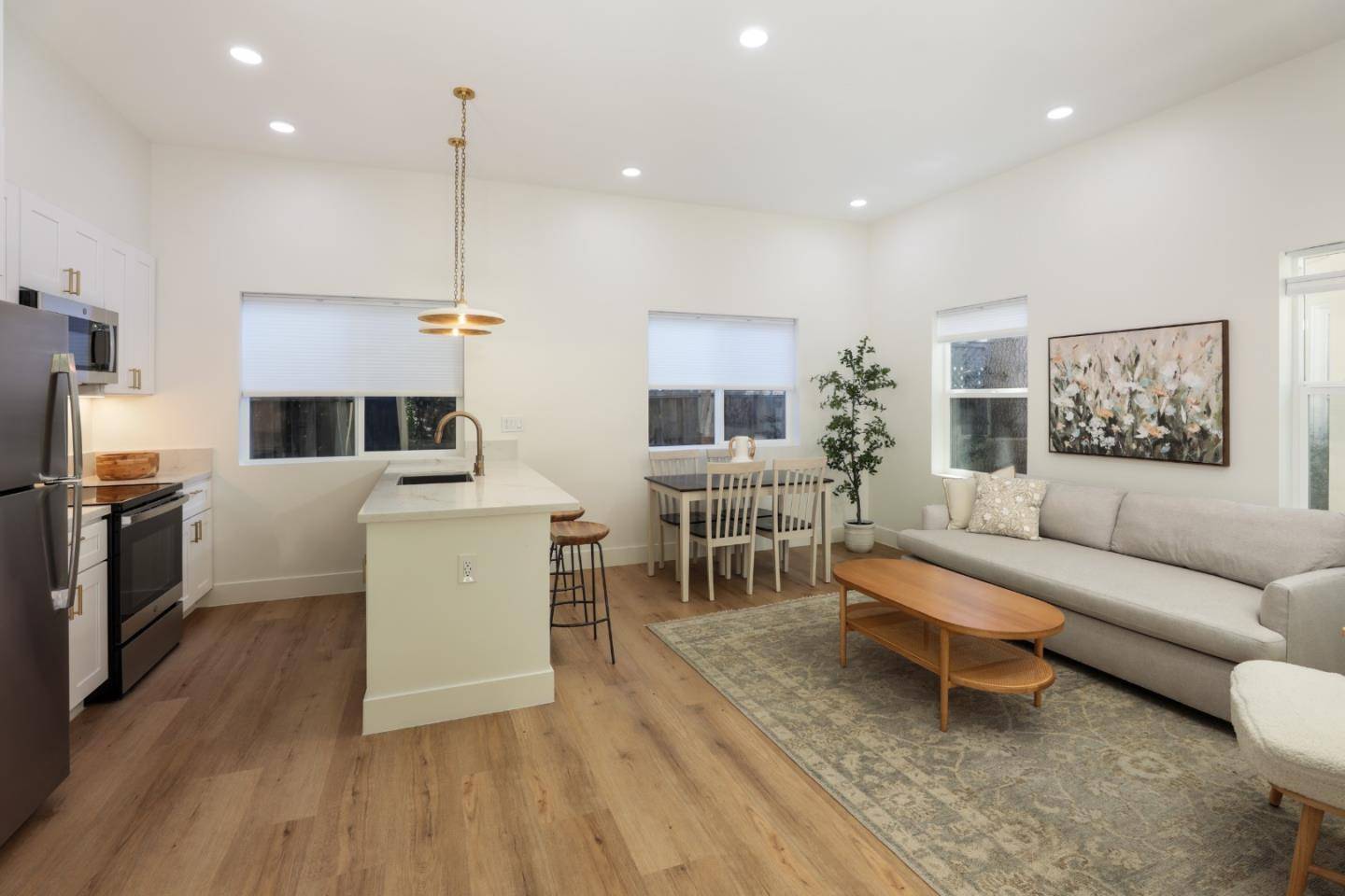 1161B Noel DR B, Menlo Park, CA 94025