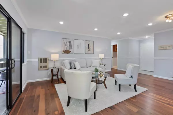 Foster City, CA 94404,1061 Beach Park BLVD 216