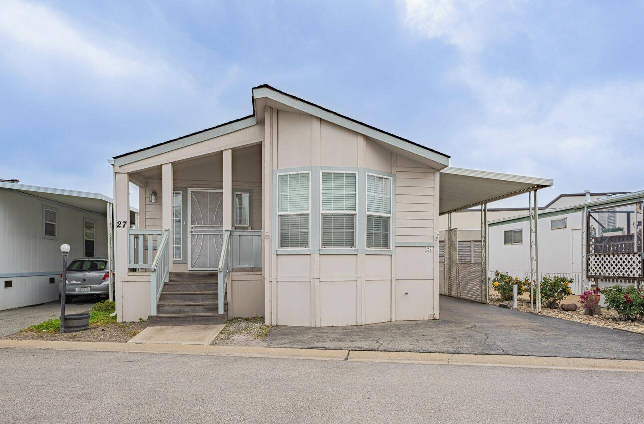 55 San Juan Grade Rd 27, Salinas, CA 93906