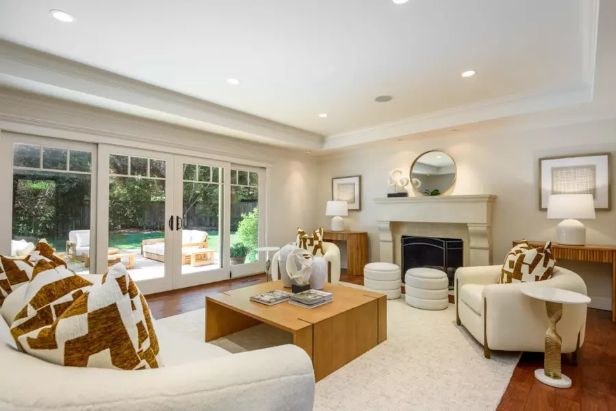 1674 OAK AVE, Menlo Park, CA 94025