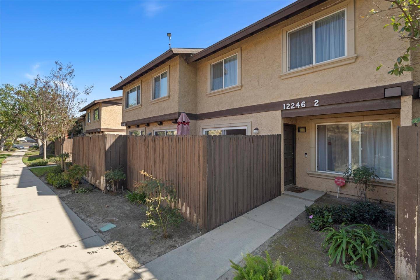 12246 Runnymede ST 2, North Hollywood, CA 91605