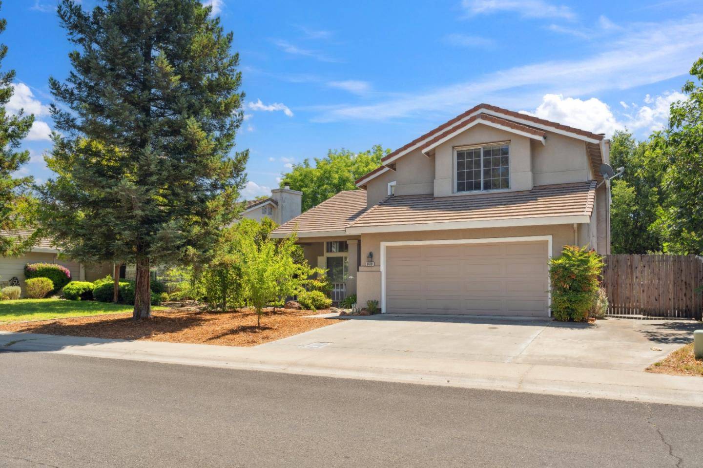 1418 Eligio LN, Davis, CA 95618