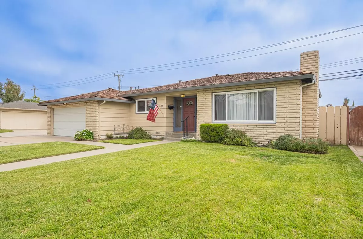 Salinas, CA 93901,528 La Mesa DR