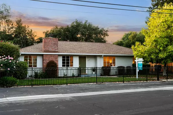 Palo Alto, CA 94306,678 Chimalus DR