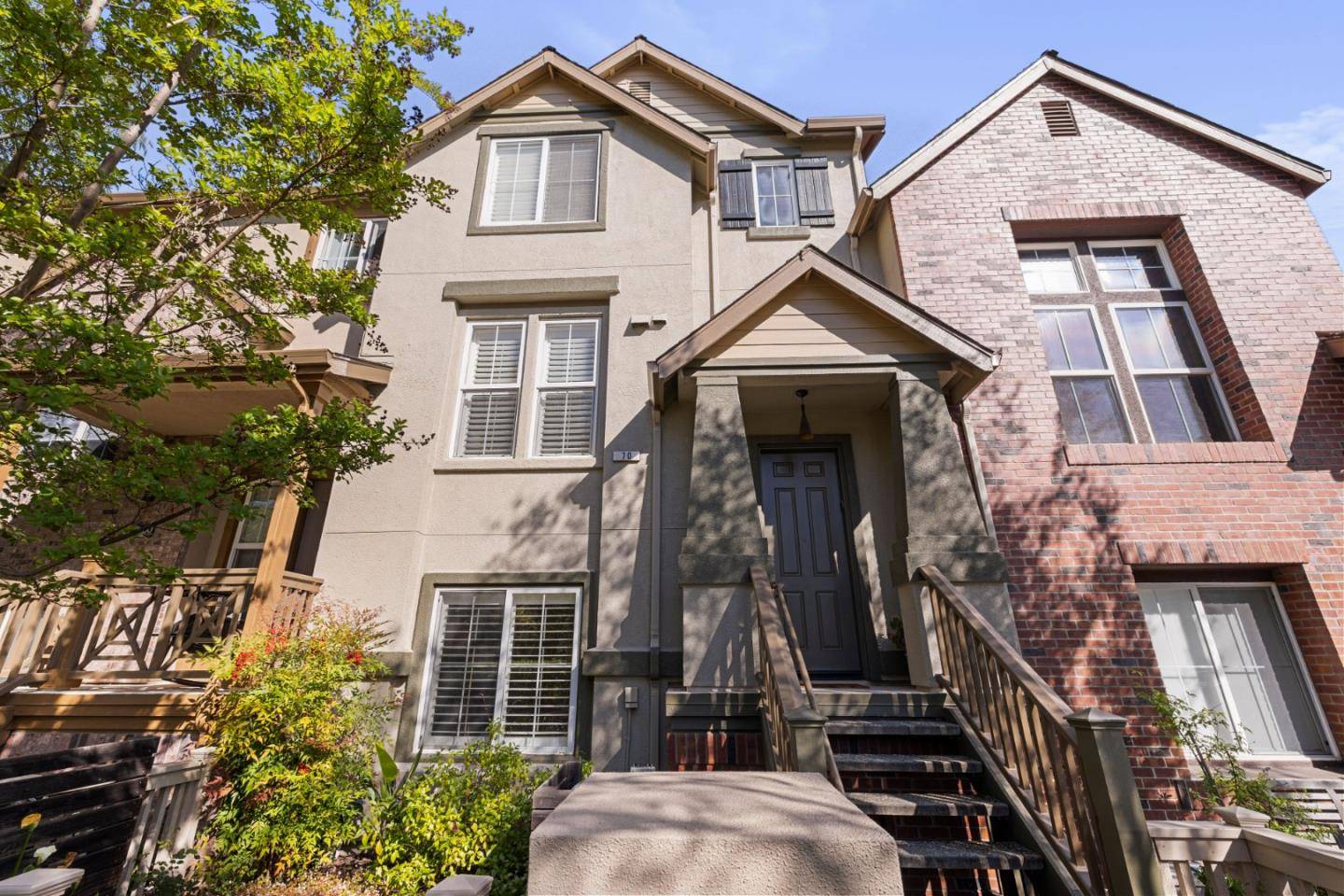 Mountain View, CA 94040,70 Sheffield CT