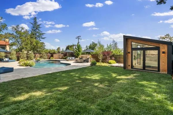 Los Gatos, CA 95032,218 Casitas Bulevar