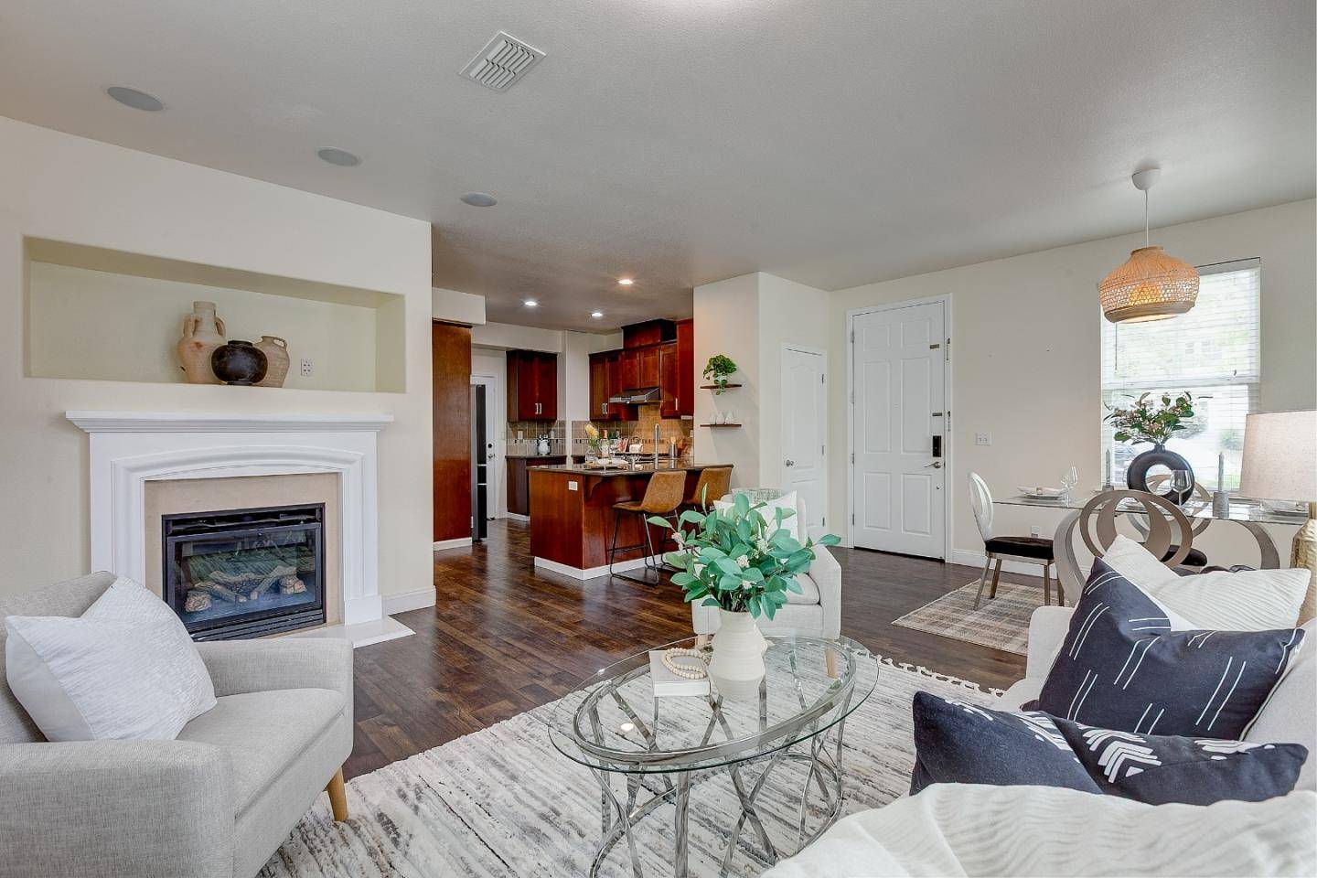 Hayward, CA 94544,582 Cottage Park DR