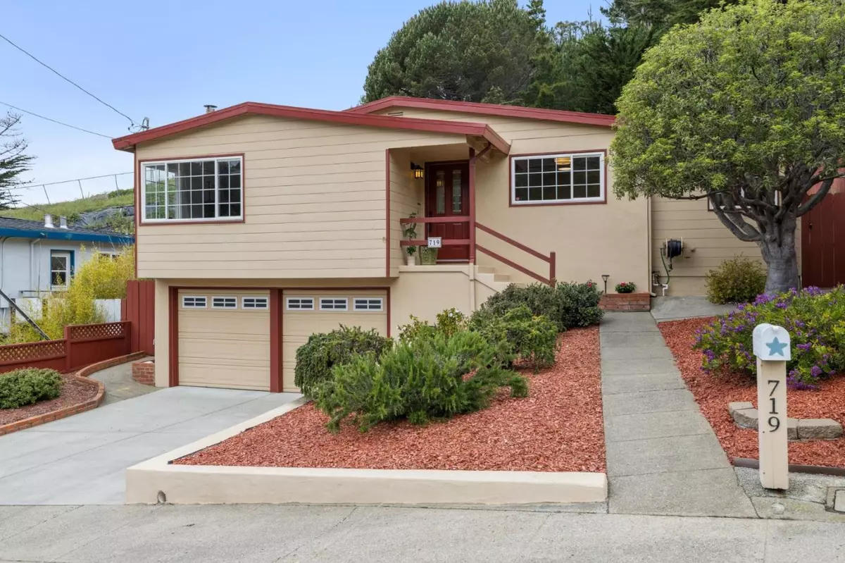 Pacifica, CA 94044,719 Moana WAY
