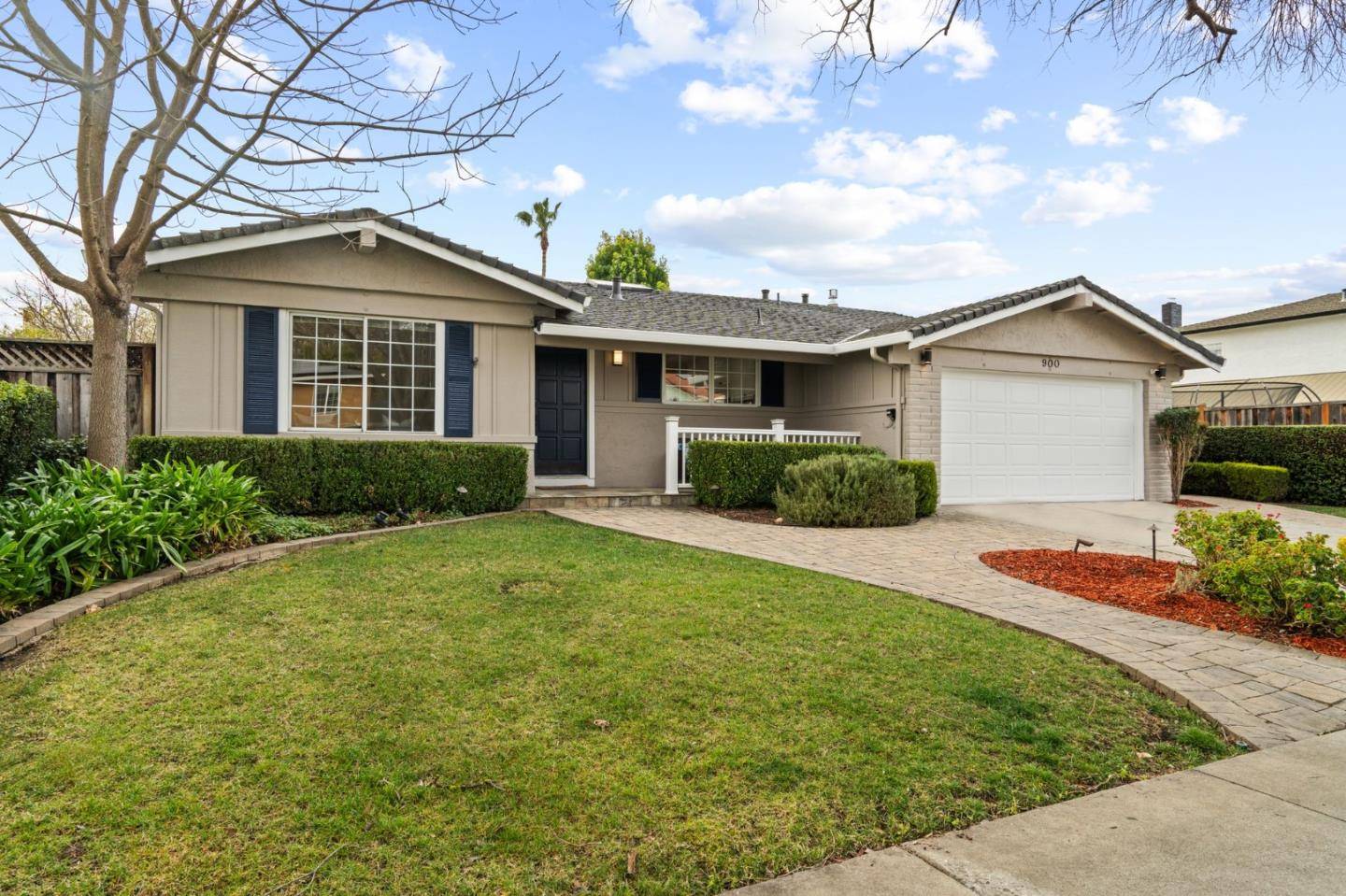 900 Plymouth DR, Gilroy, CA 95020