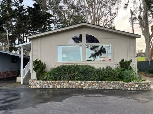 700 Briggs ST Unit #1, Pacific Grove, CA 93950