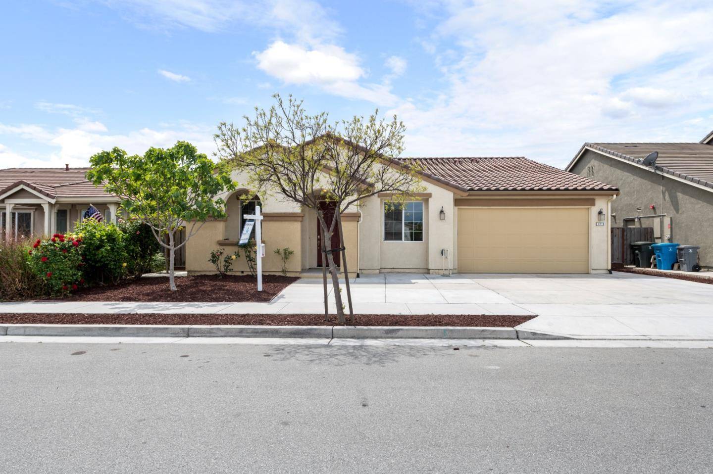 1219 Steinbeck DR, Hollister, CA 95023