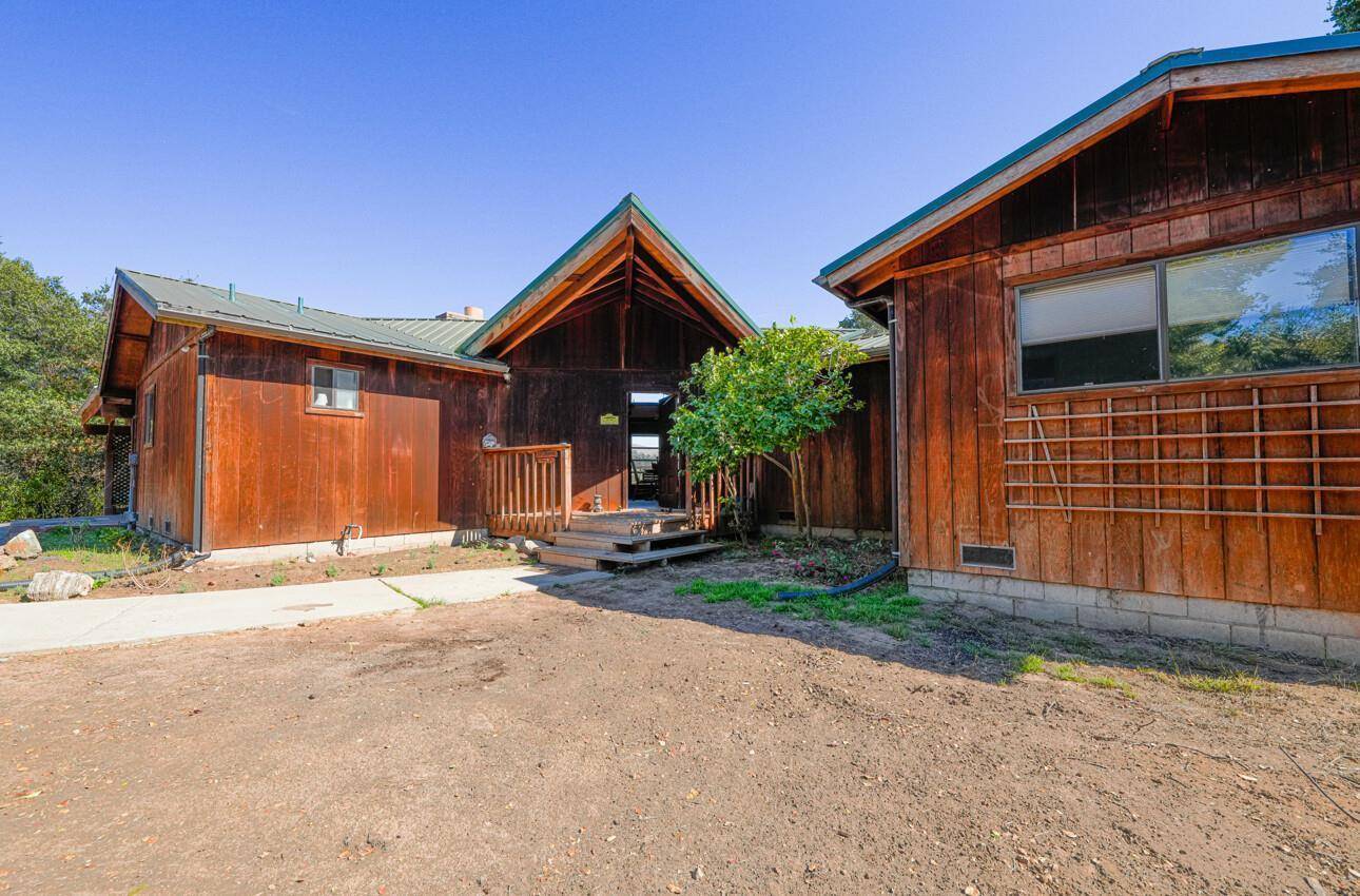 18801 Moro RD, Salinas, CA 93907