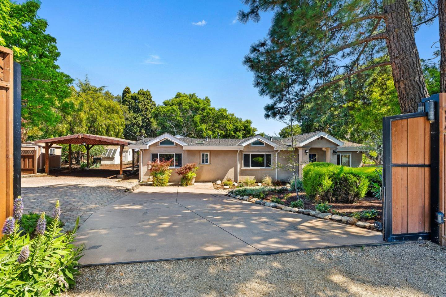 Carmel Valley, CA 93924,75 Poppy RD