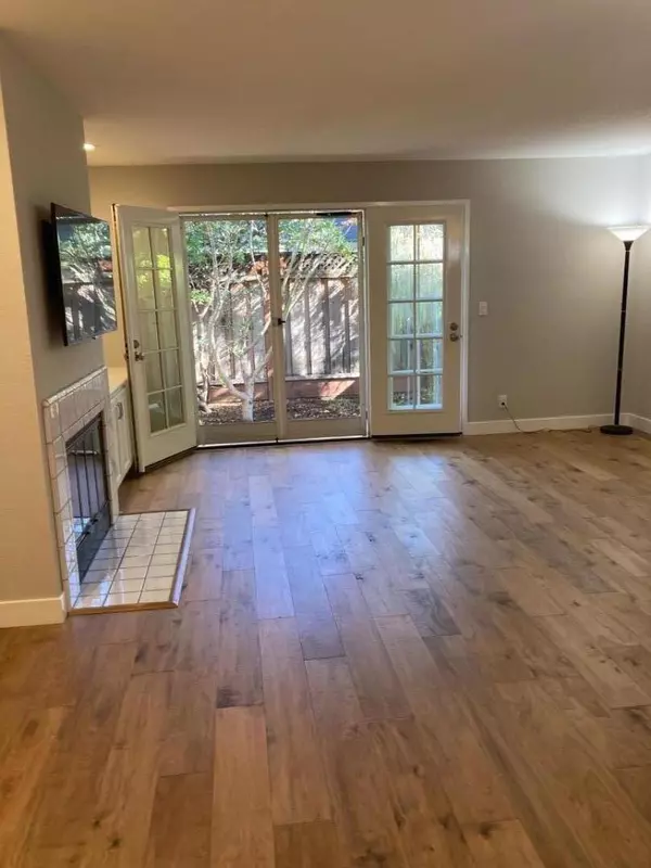 Mountain View, CA 94043,201 Ada AVE 25