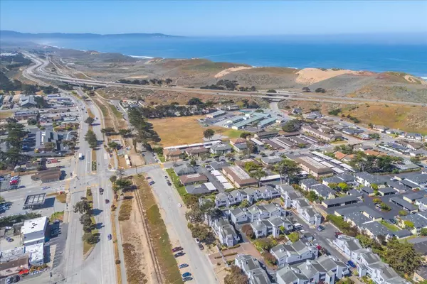 Marina, CA 93933,3095 Marina DR 2