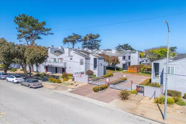 Marina, CA 93933,3095 Marina DR 2