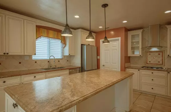 330 Stuart AVE, Pacific Grove, CA 93950