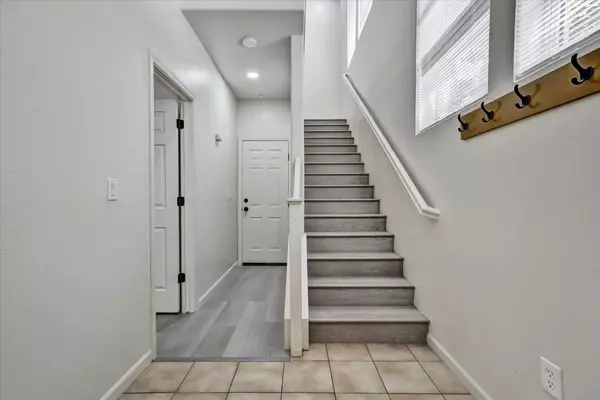 Hayward, CA 94541,22820 Paseo PL