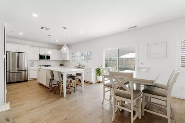 Hanford, CA 93230,2459 W Hampton DR