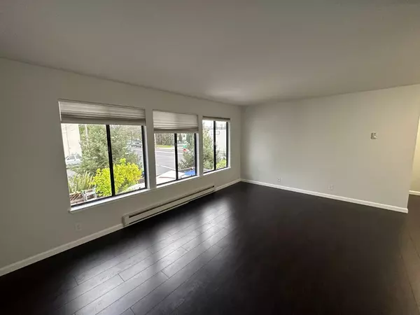 Redwood City, CA 94063,201 Standish ST 3