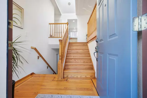 Pacifica, CA 94044,511 Buel AVE