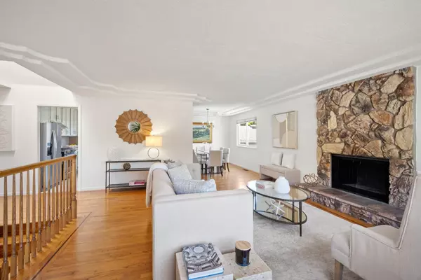 Pacifica, CA 94044,511 Buel AVE