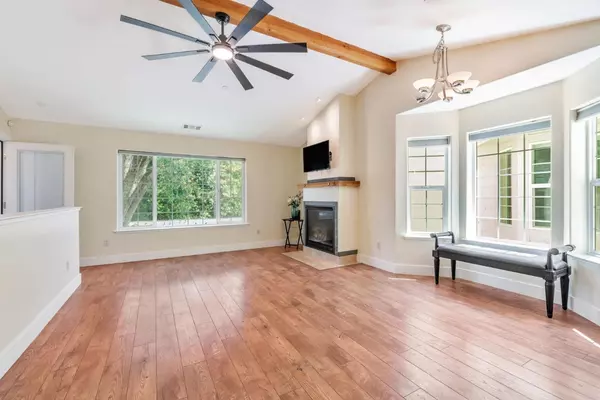 Murphys, CA 95247,115 Fairway Village CT