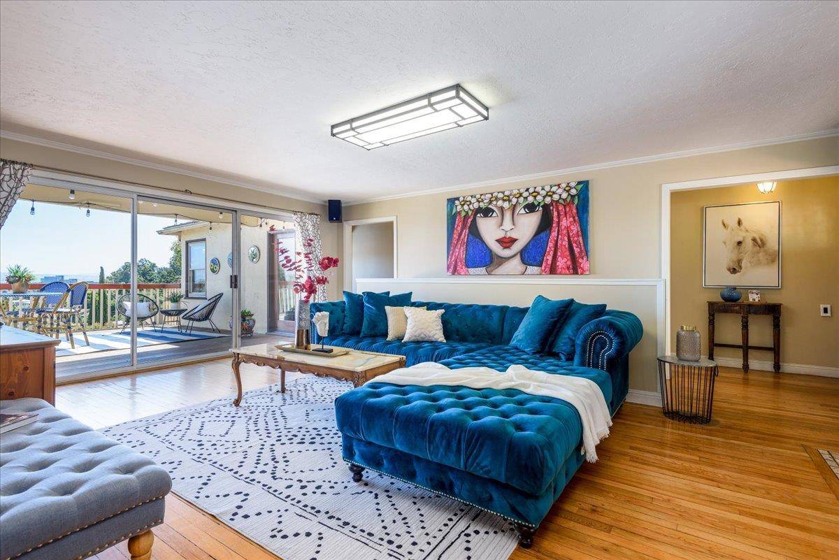 Belmont, CA 94002,1720 Hillman AVE