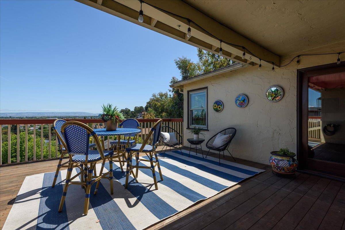 Belmont, CA 94002,1720 Hillman AVE