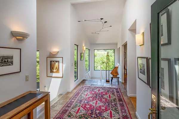 Portola Valley, CA 94028,300 Cervantes RD