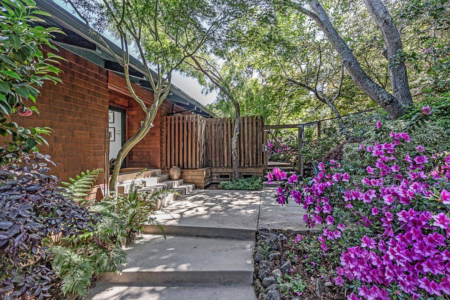 300 Cervantes RD, Portola Valley, CA 94028