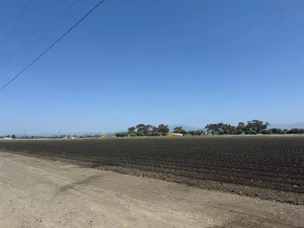 Salinas, CA 93907,1202 Castroville RD