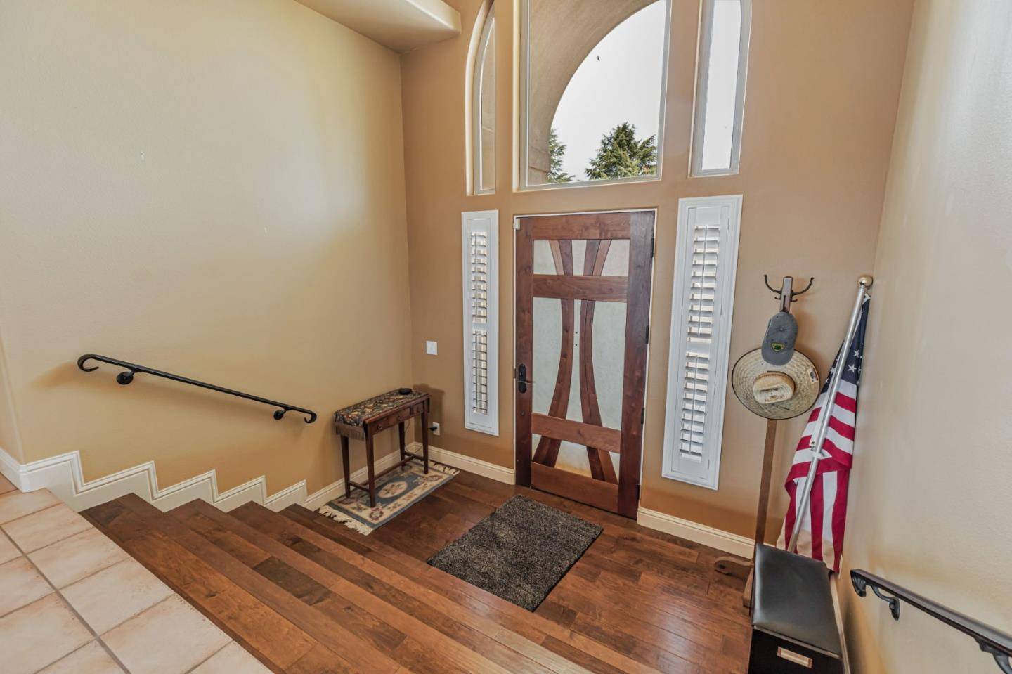 Hollister, CA 95023,50 Schmidt CT