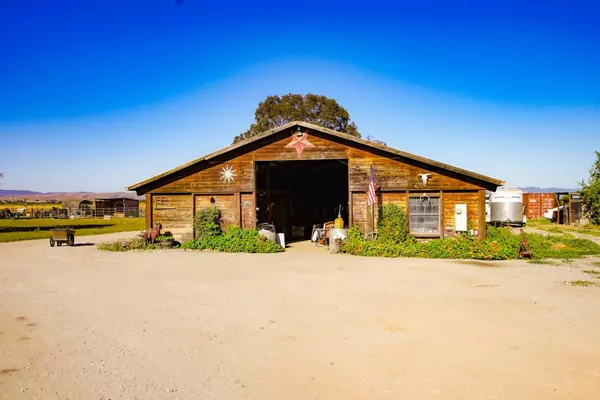 6200 Frye LN, Hollister, CA 95023