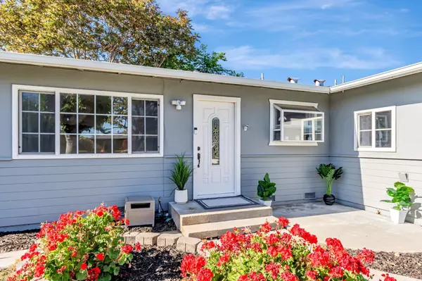 Santa Clara, CA 95051,2592 Amethyst DR