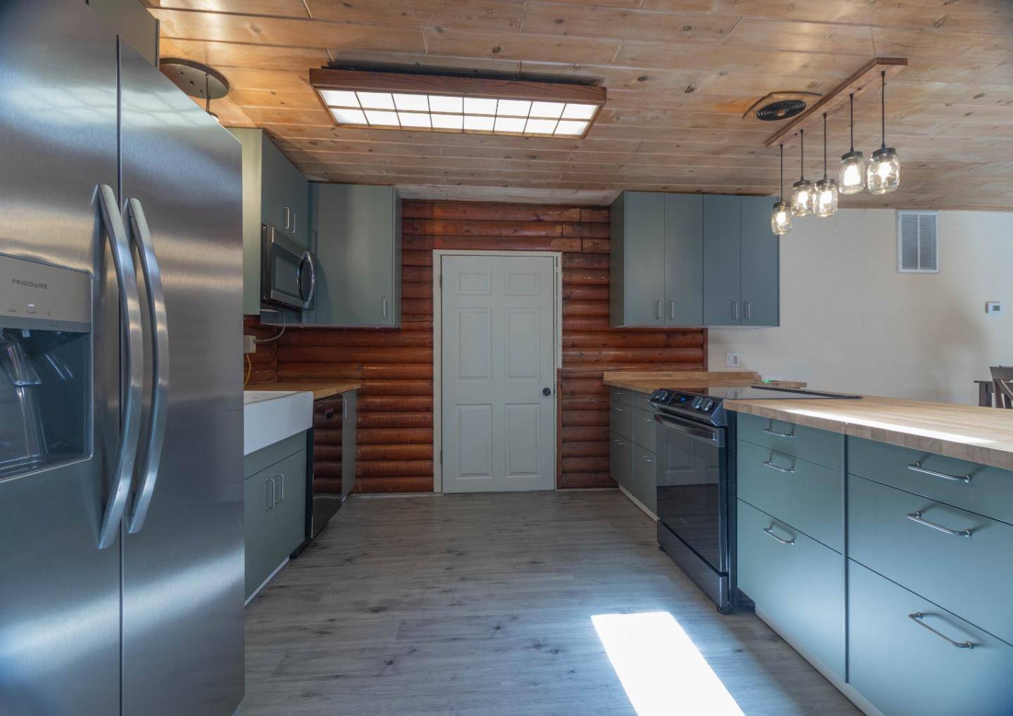 Felton, CA 95018,1785 Lakeside DR