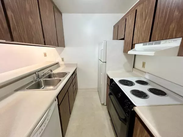 Daly City, CA 94015,397 Imperial WAY 147