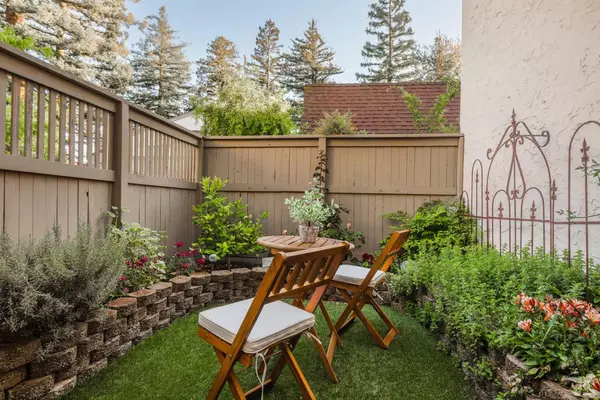 Saratoga, CA 95070,19414 Vineyard LN