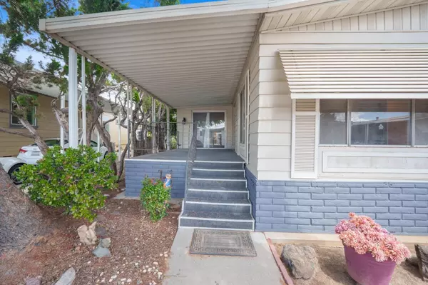 Morgan Hill, CA 95037,275 Burnett AVE 54