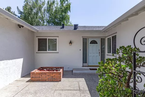 San Jose, CA 95124,2272 Glenkirk DR