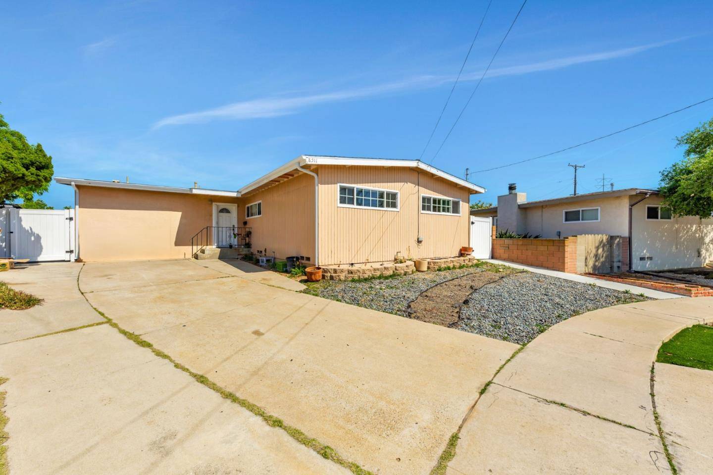San Diego, CA 92123,8511 Andrea CT