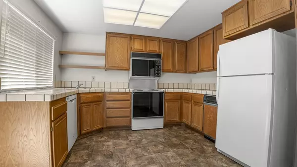 Sunnyvale, CA 94085,622 N Ahwanee TER