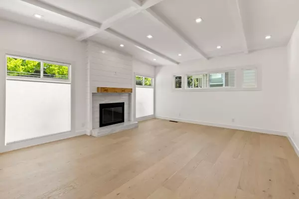 Capitola, CA 95010,717 Bay AVE
