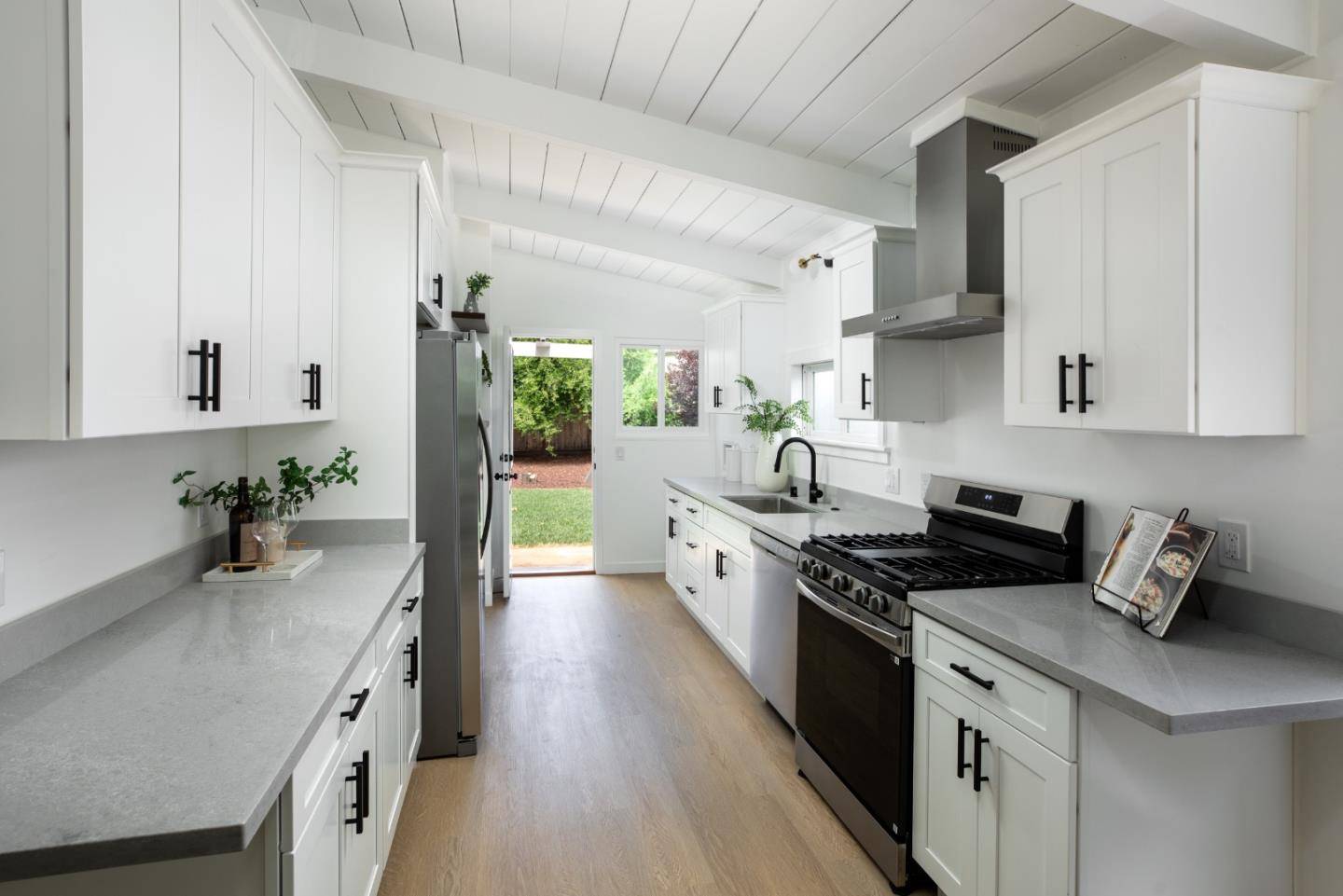 Palo Alto, CA 94306,3079 Waverley ST