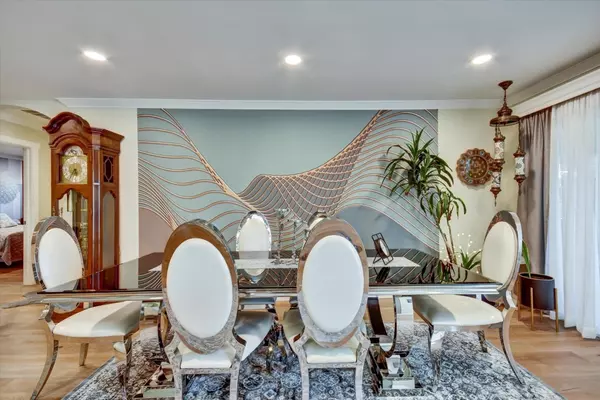 Santa Clara, CA 95050,163 Roxbury