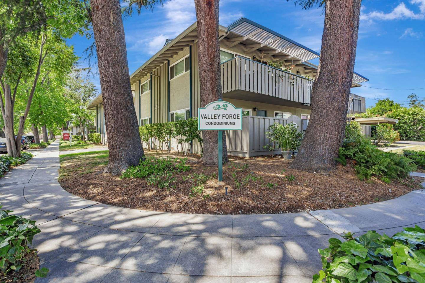 561 Valley Forge WAY 4, Campbell, CA 95008