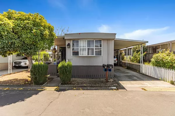 500 W 10 ST 134,  Gilroy,  CA 95020