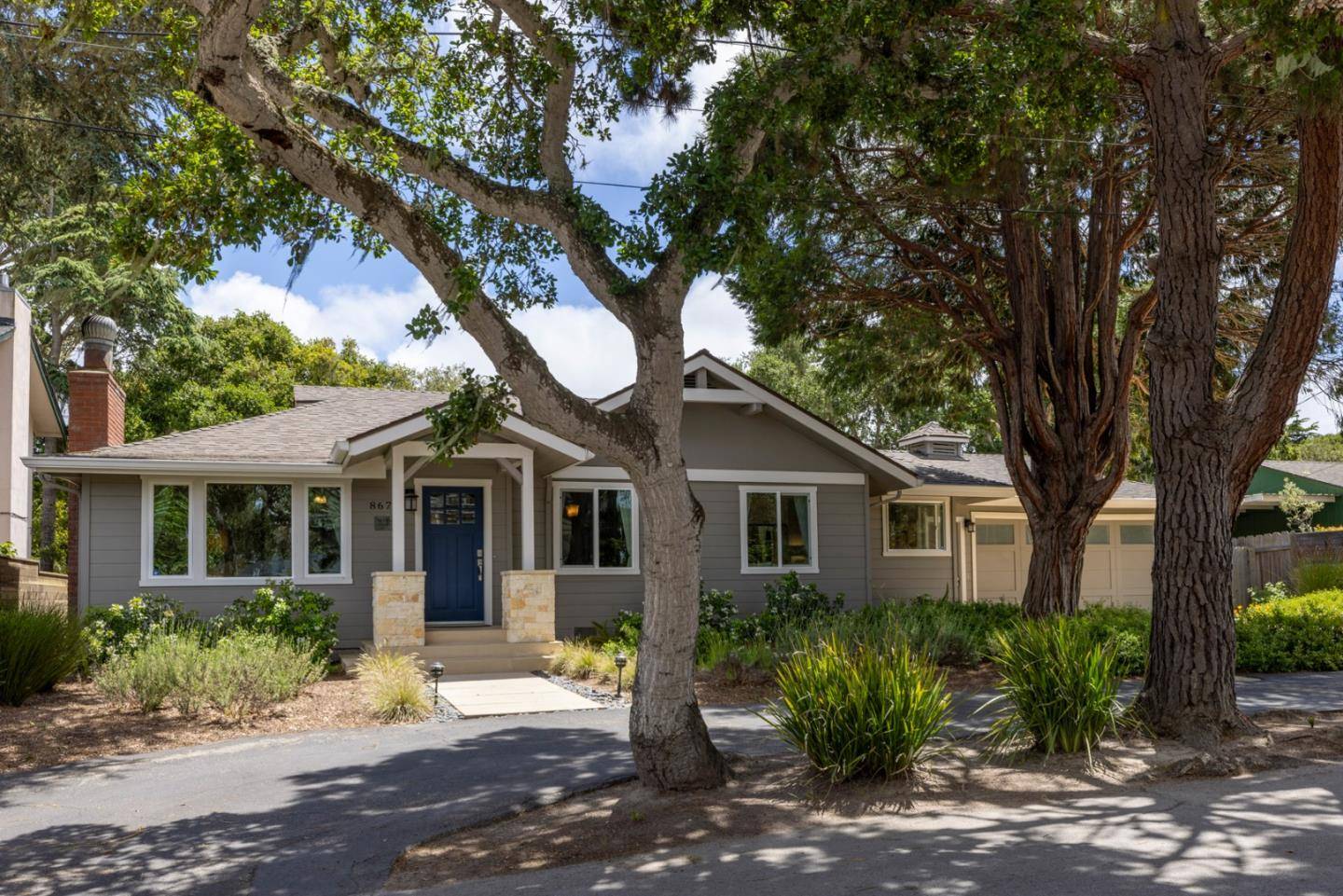 867 Grove ST,  Monterey,  CA 93940